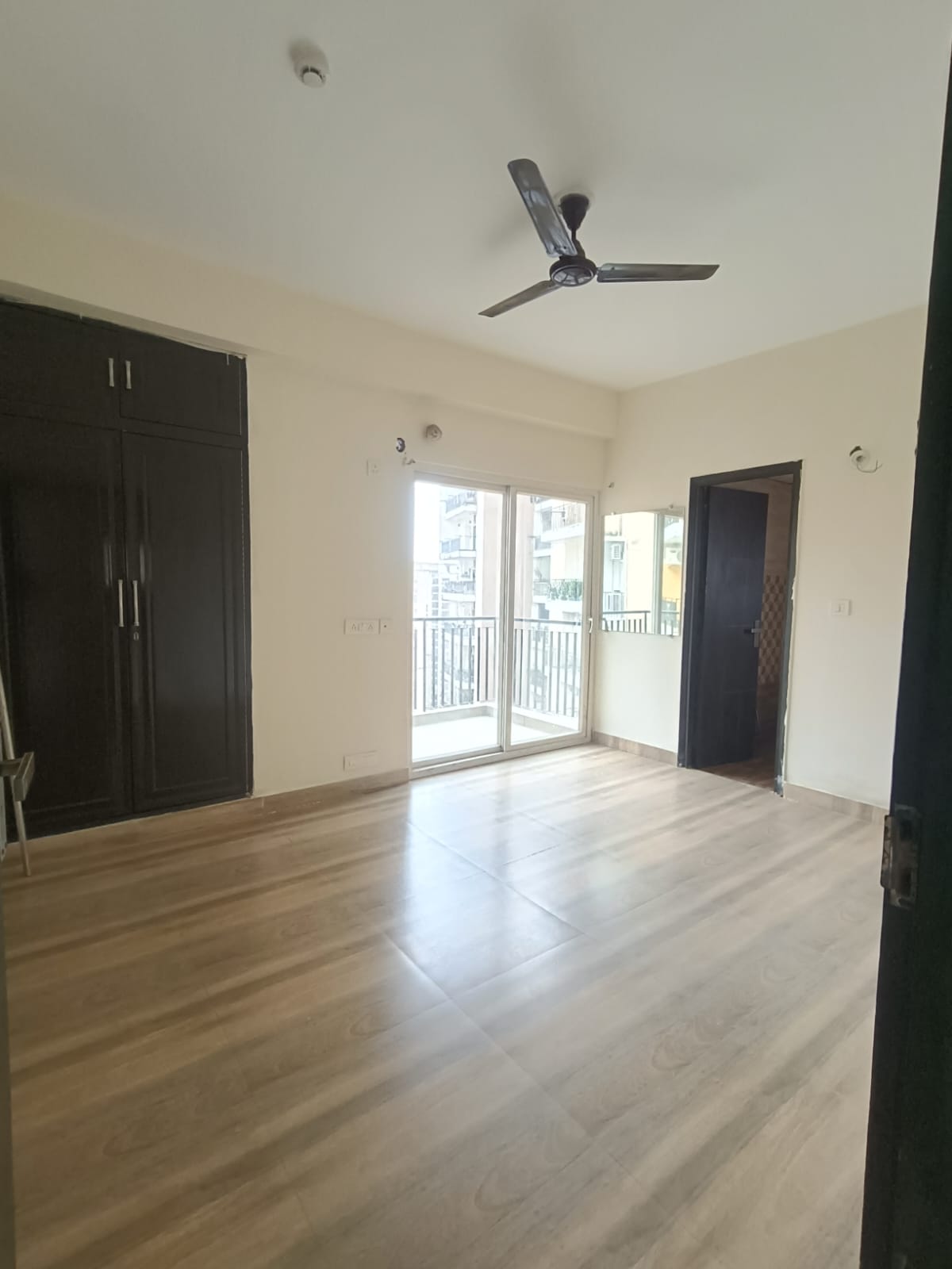 2 BHk Flat in Gaur City-2